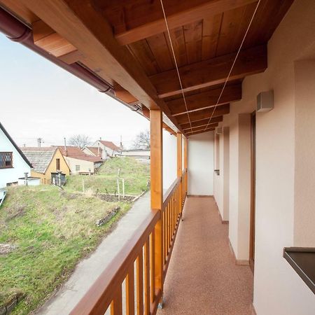 Sklipek Vinarstvi Paul Hotel Velke Bilovice Bagian luar foto