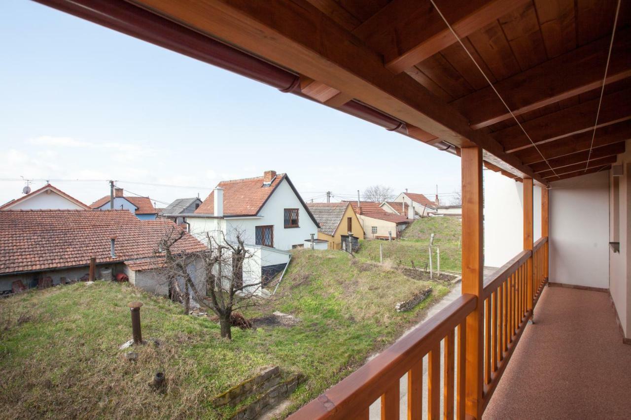 Sklipek Vinarstvi Paul Hotel Velke Bilovice Bagian luar foto