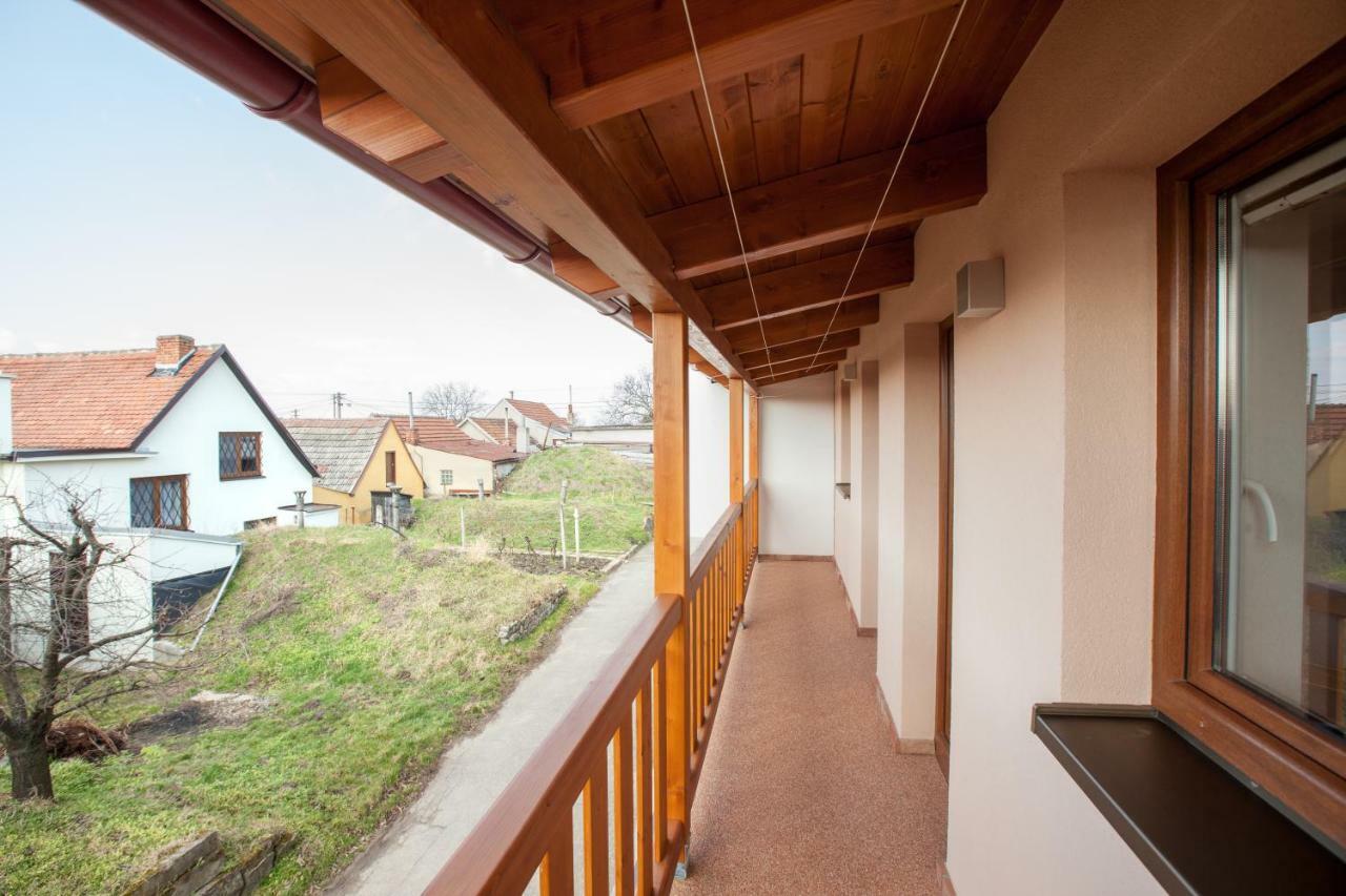 Sklipek Vinarstvi Paul Hotel Velke Bilovice Bagian luar foto