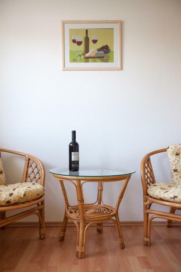 Sklipek Vinarstvi Paul Hotel Velke Bilovice Bagian luar foto