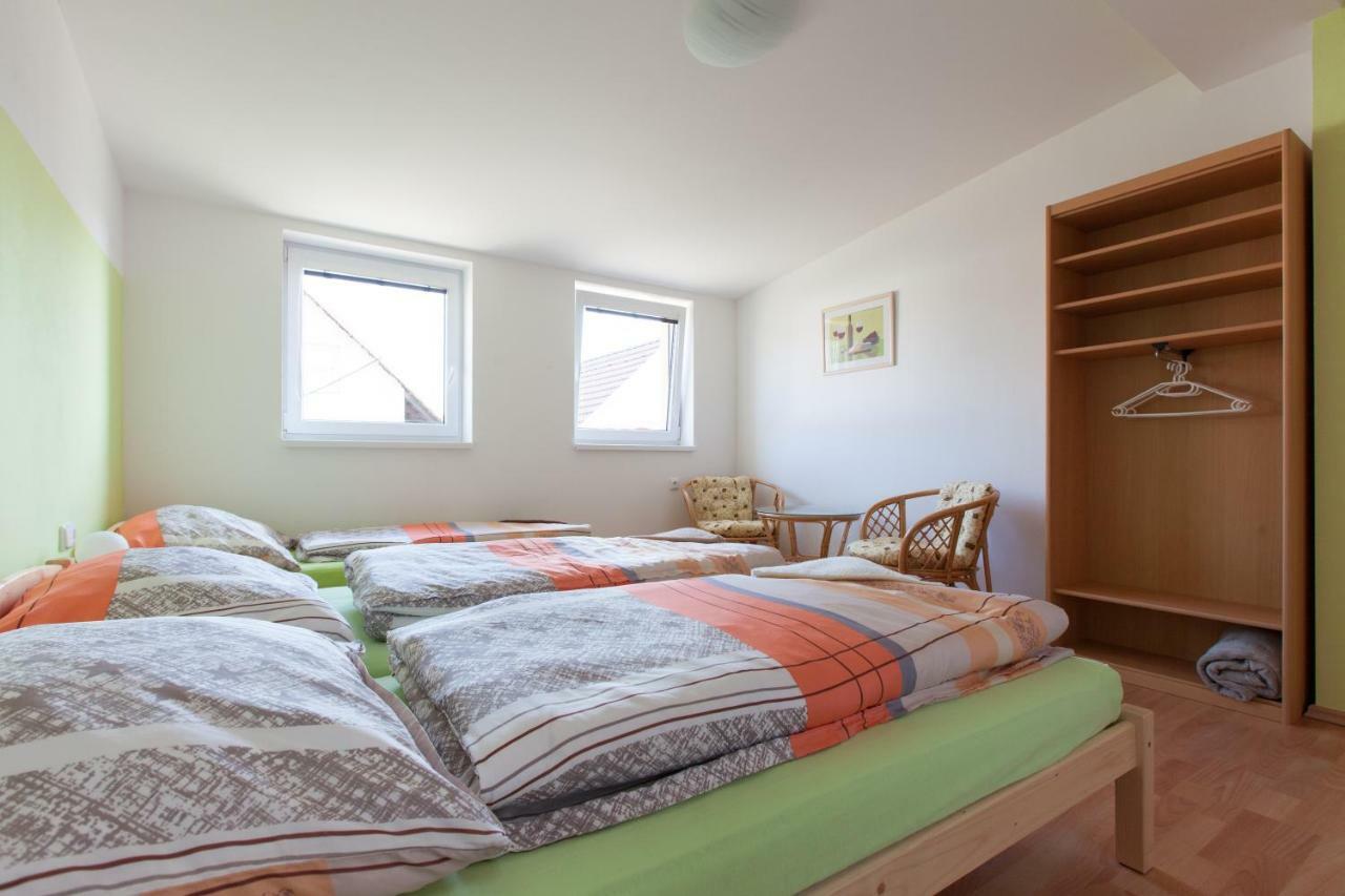 Sklipek Vinarstvi Paul Hotel Velke Bilovice Bagian luar foto