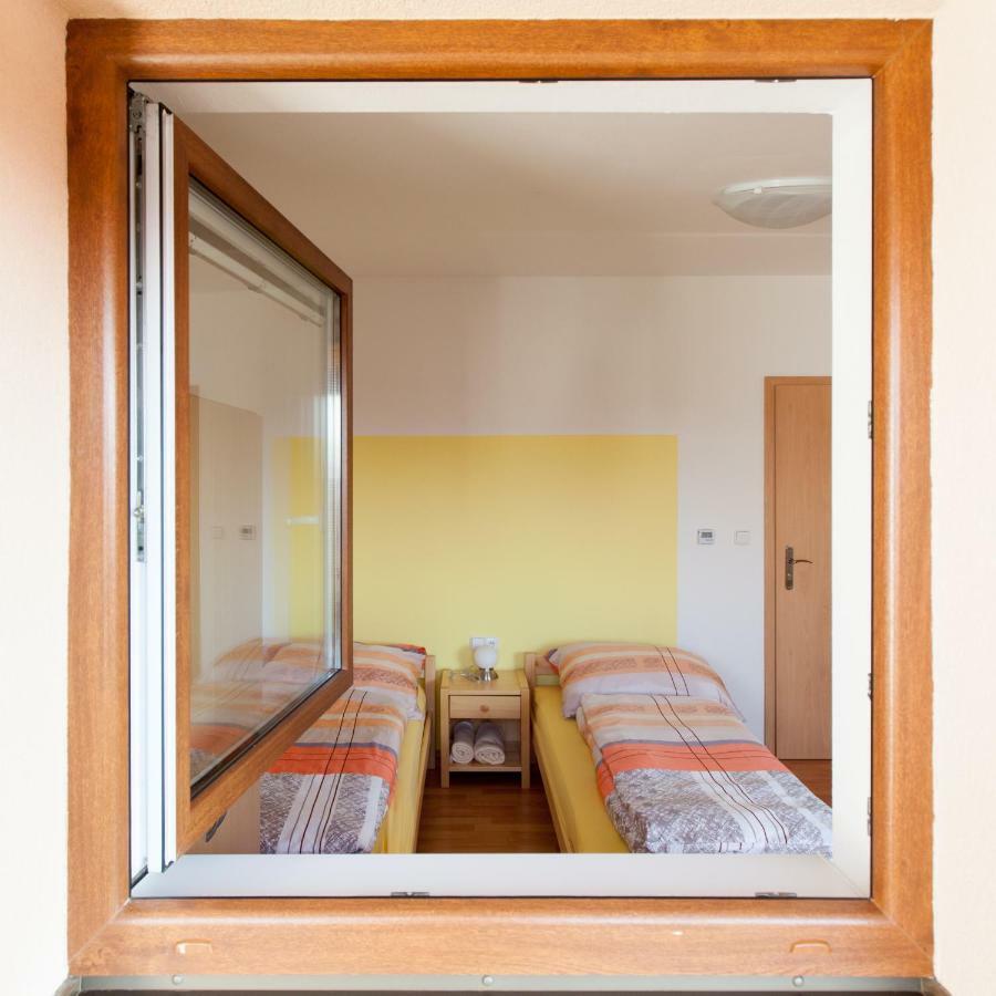 Sklipek Vinarstvi Paul Hotel Velke Bilovice Bagian luar foto